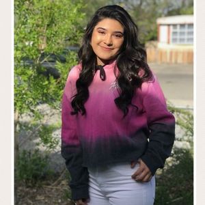 Meet your Posher, Ana